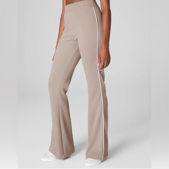 SPANX Pants - GUC🤎SPANX AirEssentials Pique Flare Leg Pants Small Ashwood